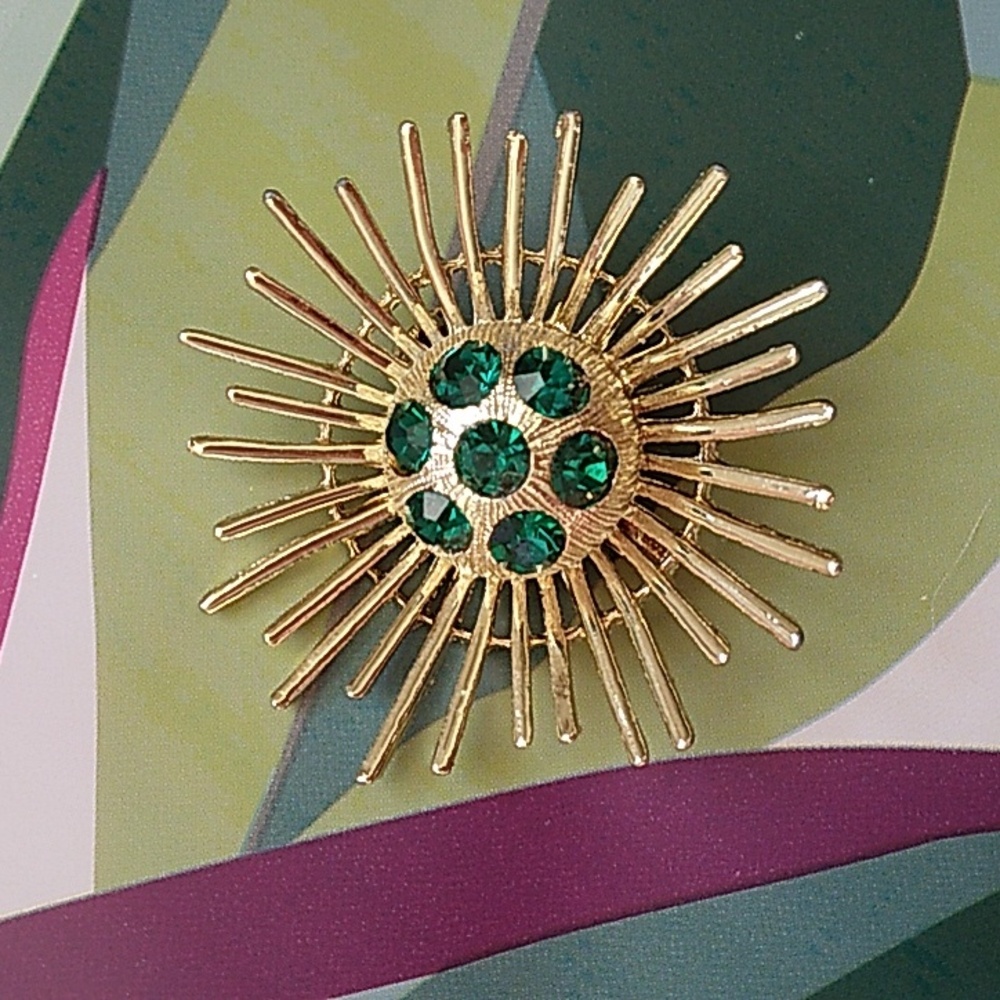 Emerald Green Rhinestone Gold Brooch
